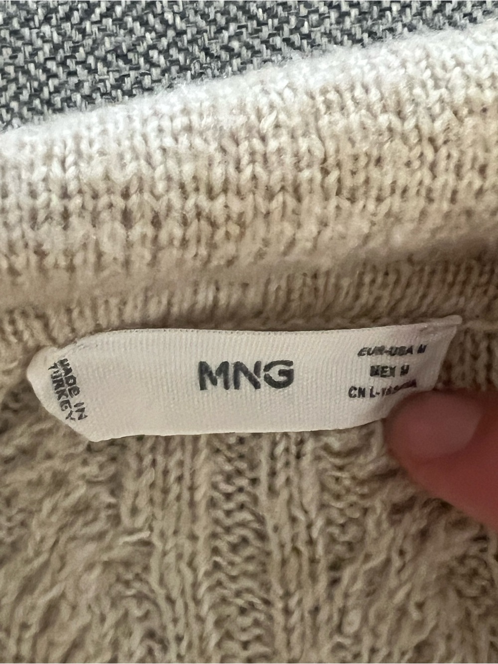 Cable Knit Collared Sweater - Beige - Picture 3 of 6